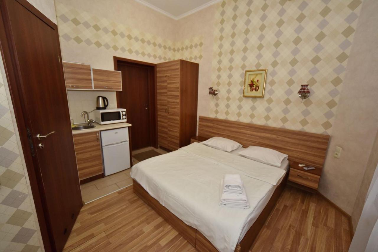 Malon * Kharkiv